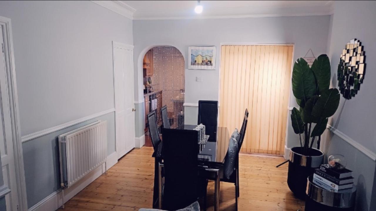 Diamond Apartment Abbey Wood Екстериор снимка